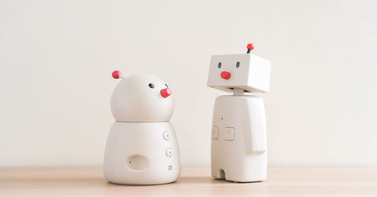 【徹底比較】BOCCO vs BOCCO emo｜新生活、新小学1年生のわが子にぴったりのロボットはどっち？